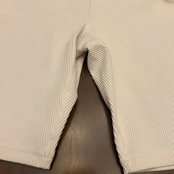 NWT Athleta + Alicia Keys Elation Ribbed Bike Shorts Cream Color Size Medium - Picture 15 of 16